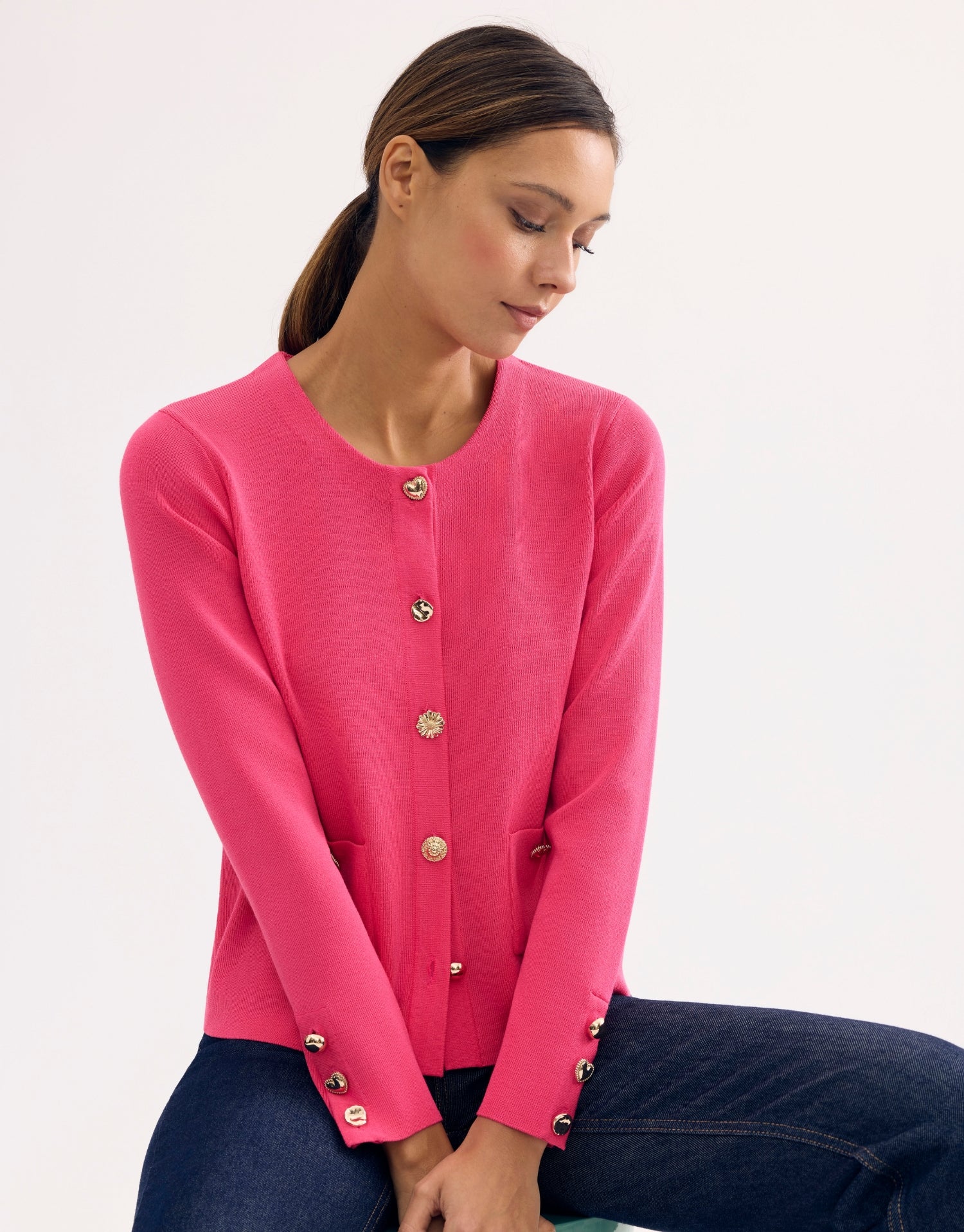 Cardigan chic à boutons bijoux - Image 5