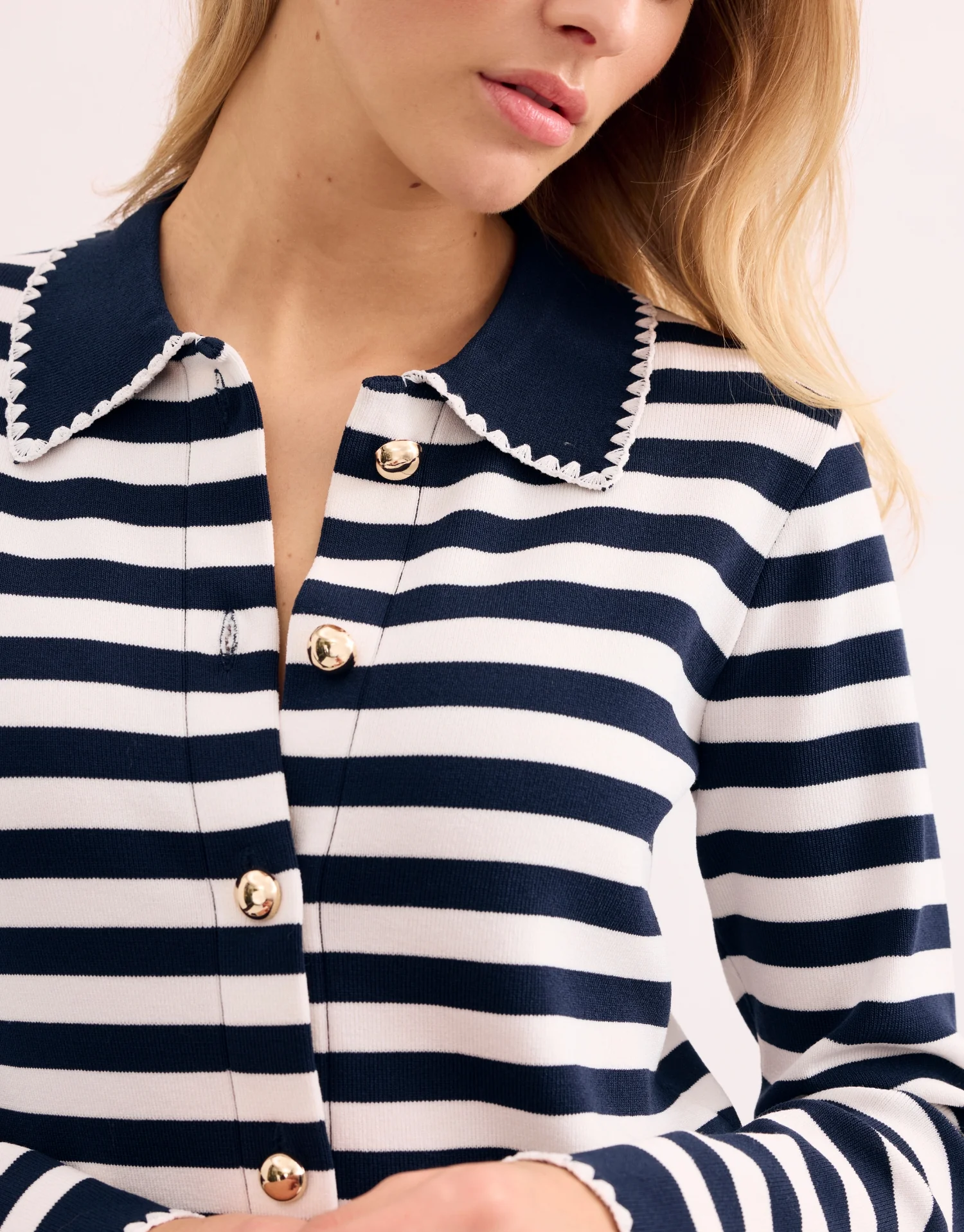 Cardigan marinière à boutons dorés - Image 3