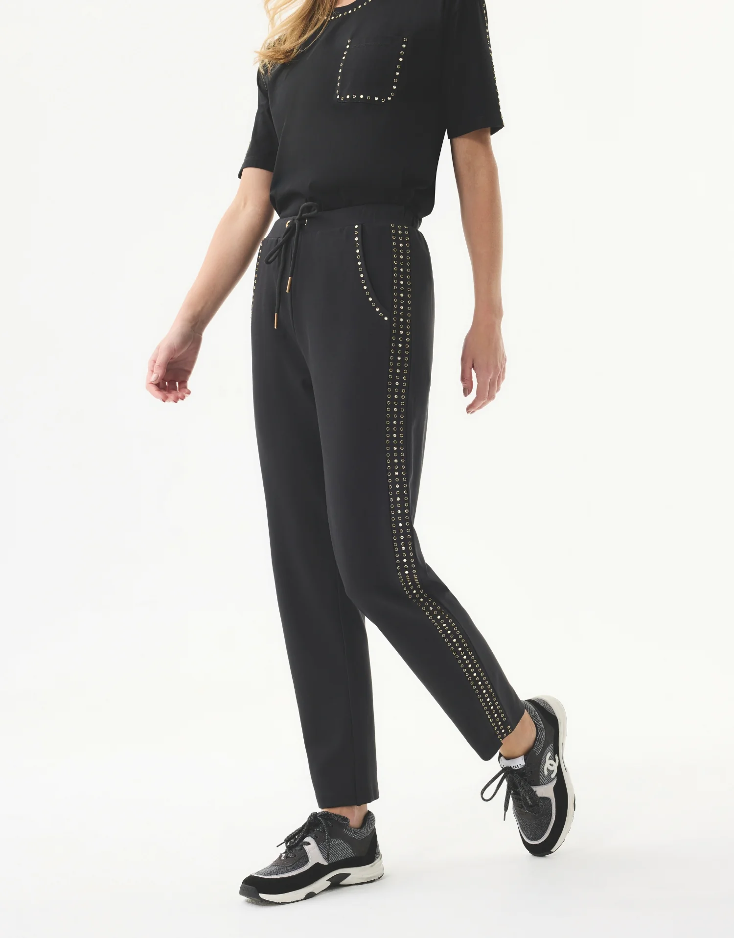 Pantalon noir à œillets - Image 3