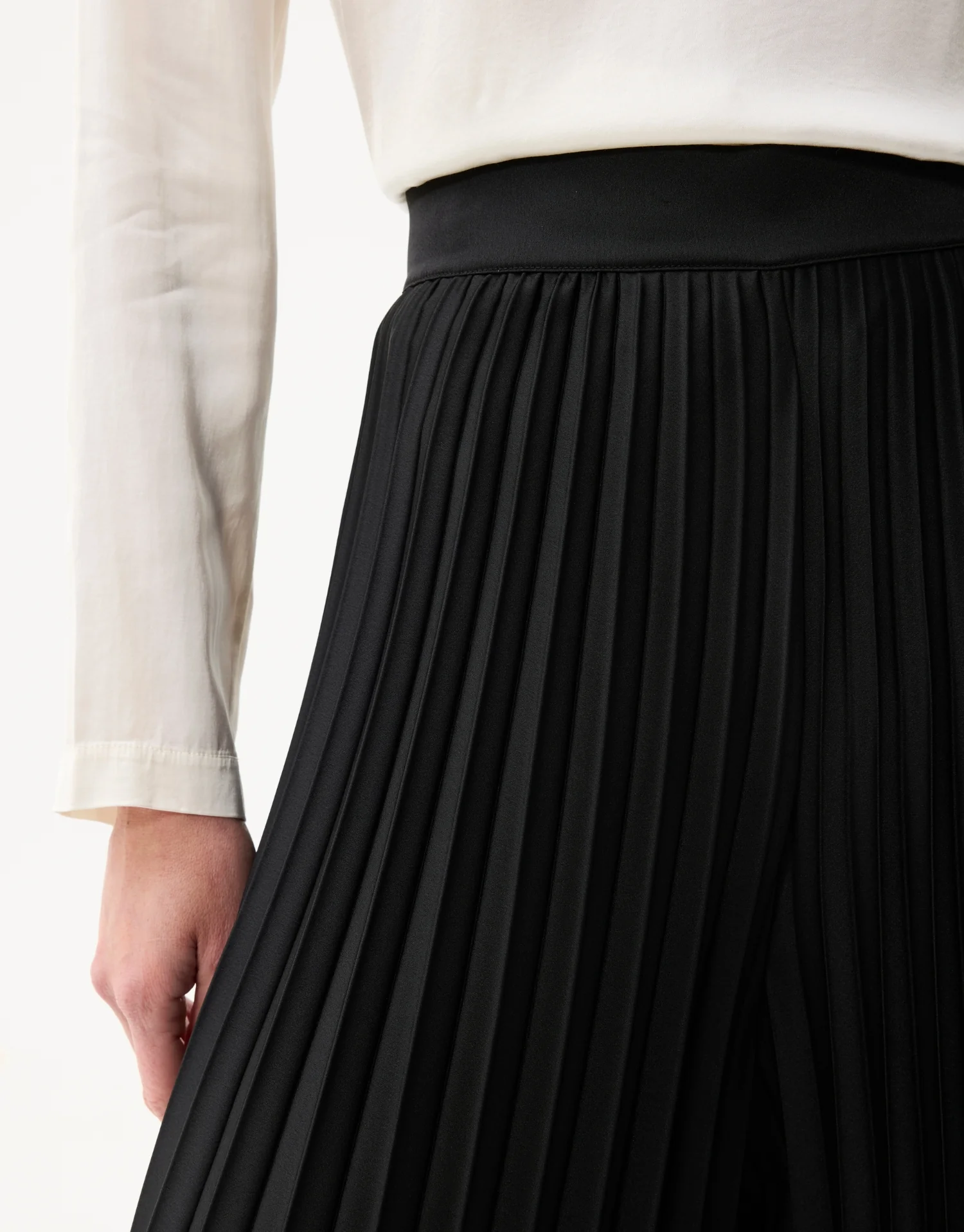 Pantalon plissé fluide - Image 7