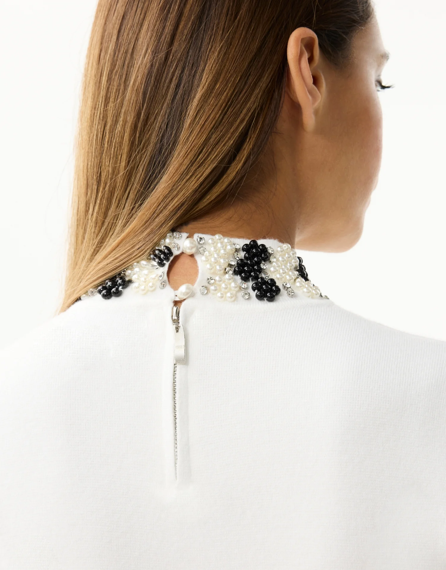 Pull à col et poignets fleuris – noir ou écru - Image 7