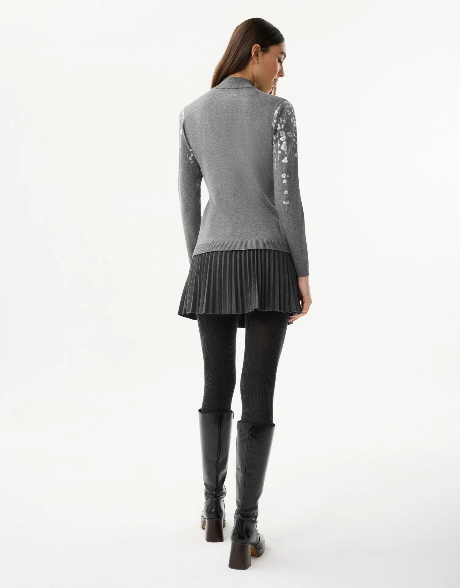 Pull à col montant motifs floraux dorés - Image 7