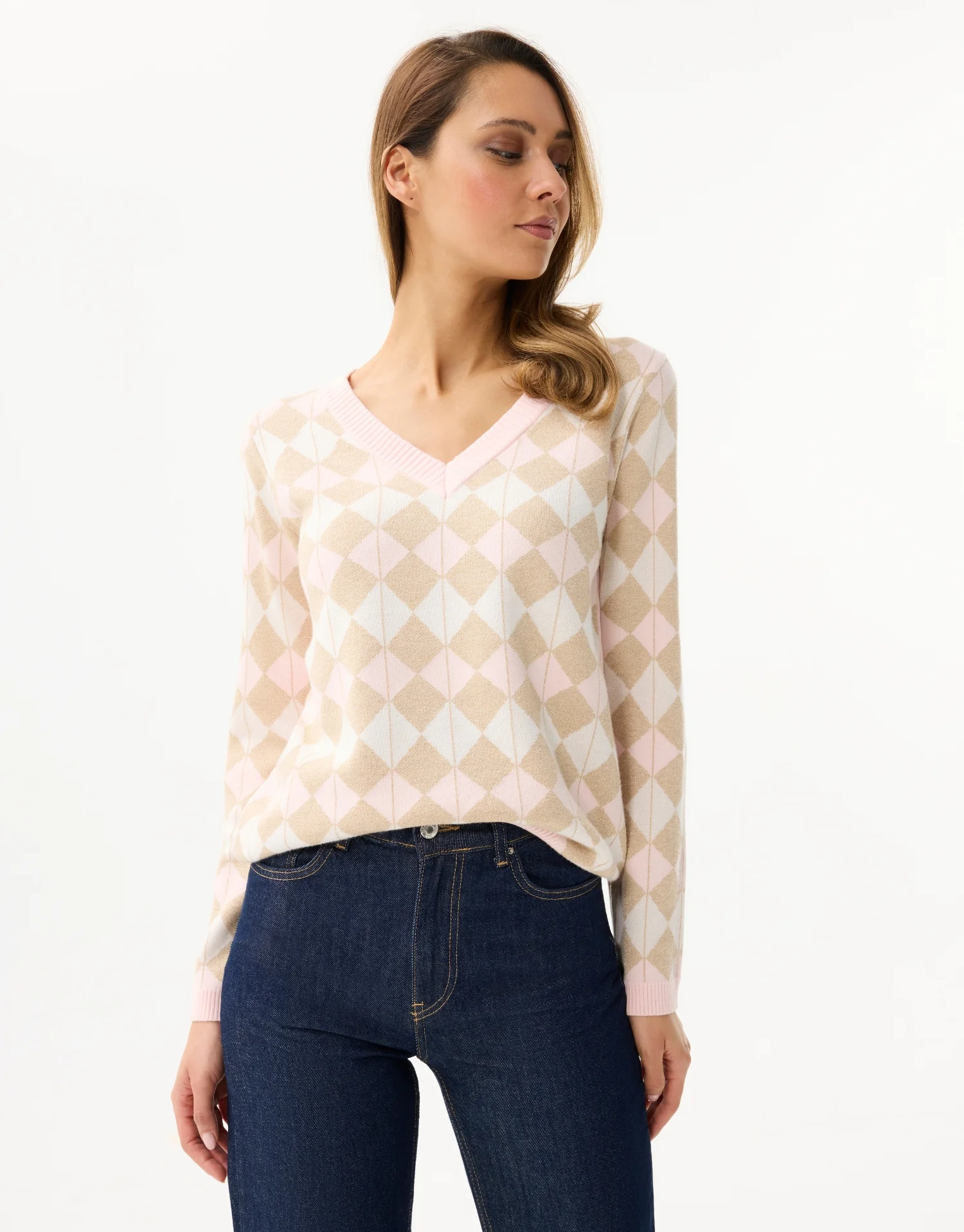 Pull à losanges pastel col V