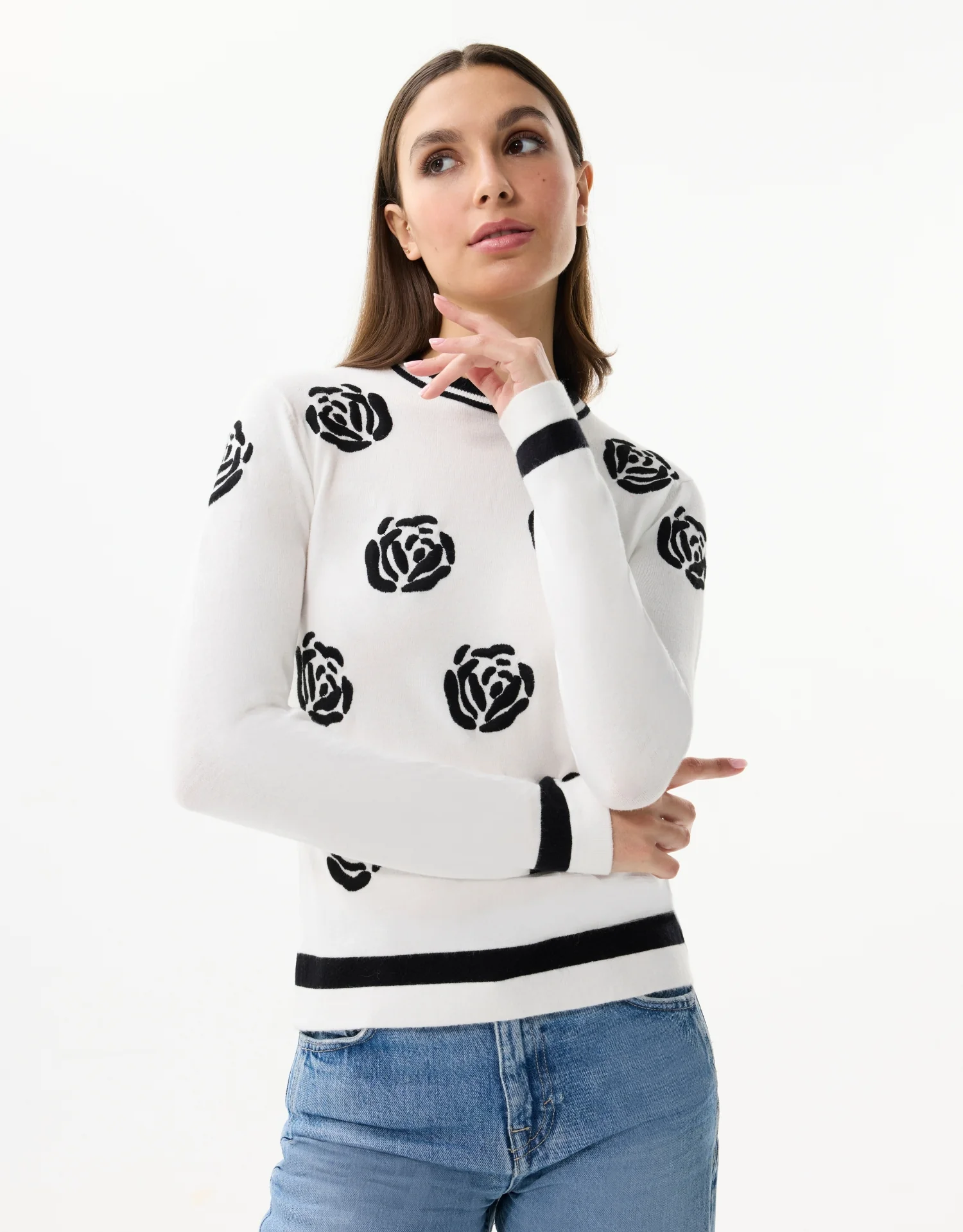 Pull à motif roses contrastées - Image 9