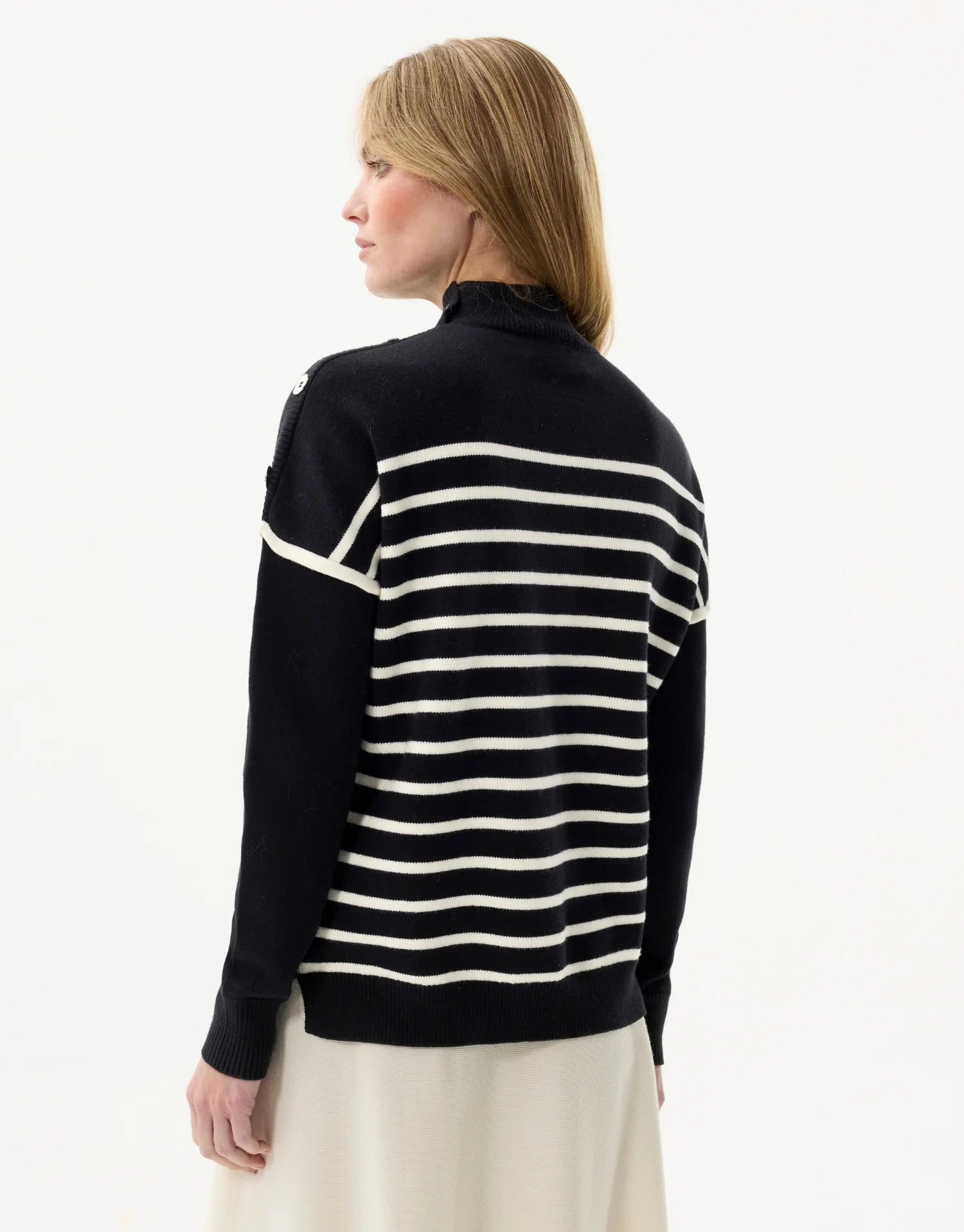Pull à rayures avec boutons – noir et écru - Image 4