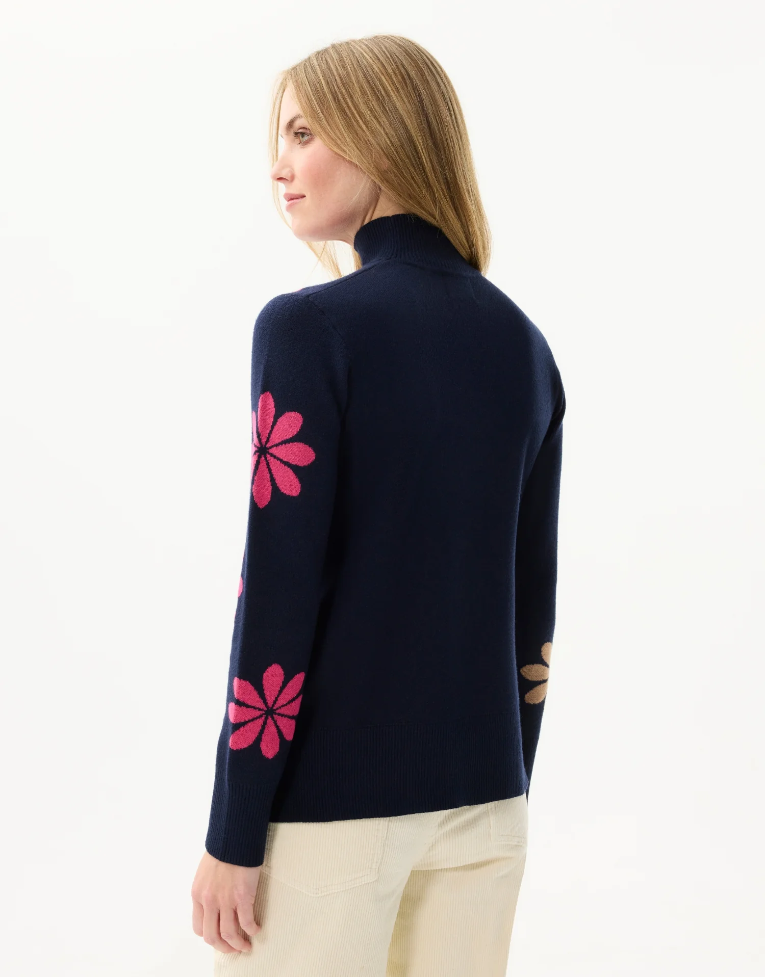 Pull col montant motif fleurs - Image 6
