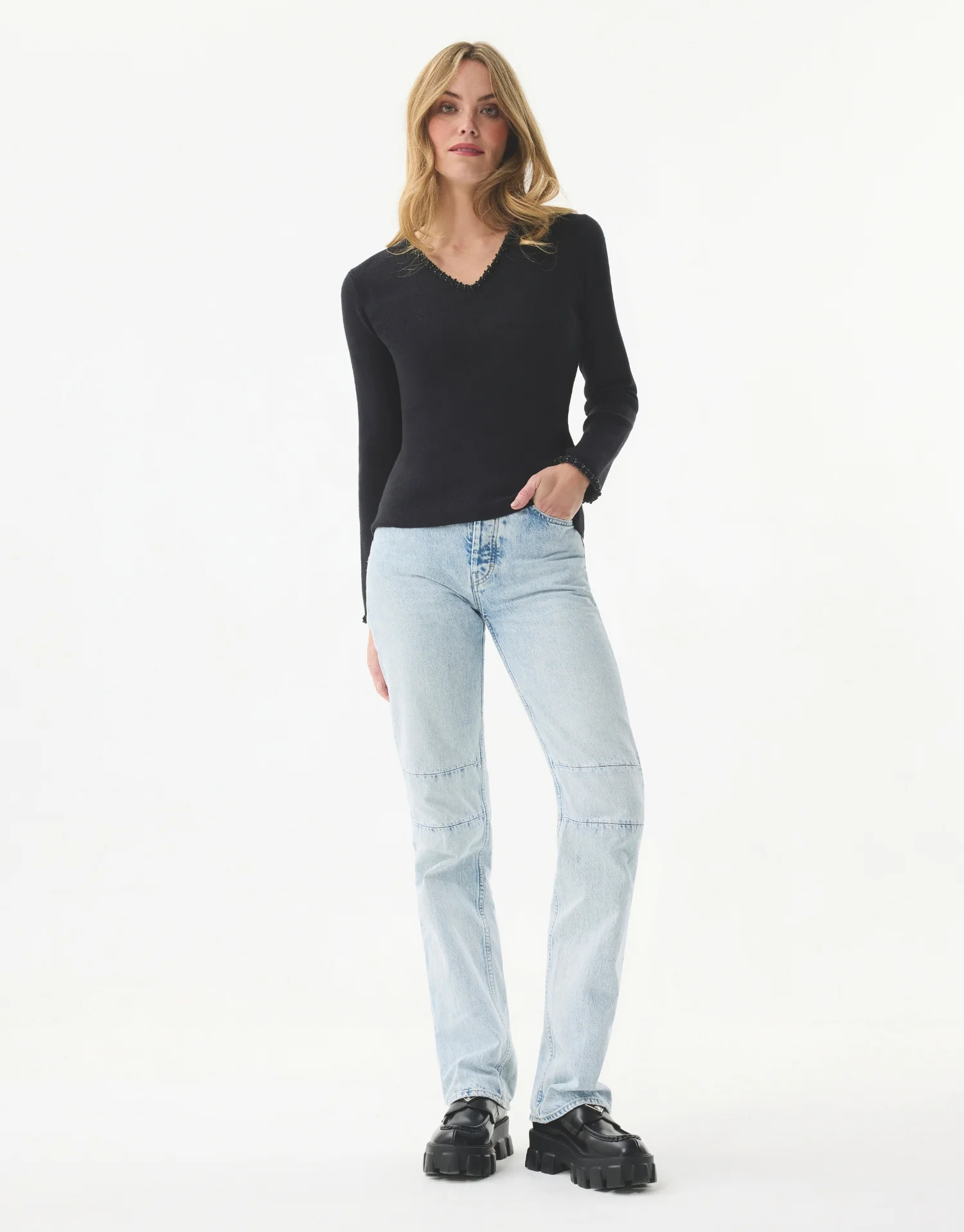 Pull col V avec perles - Image 4