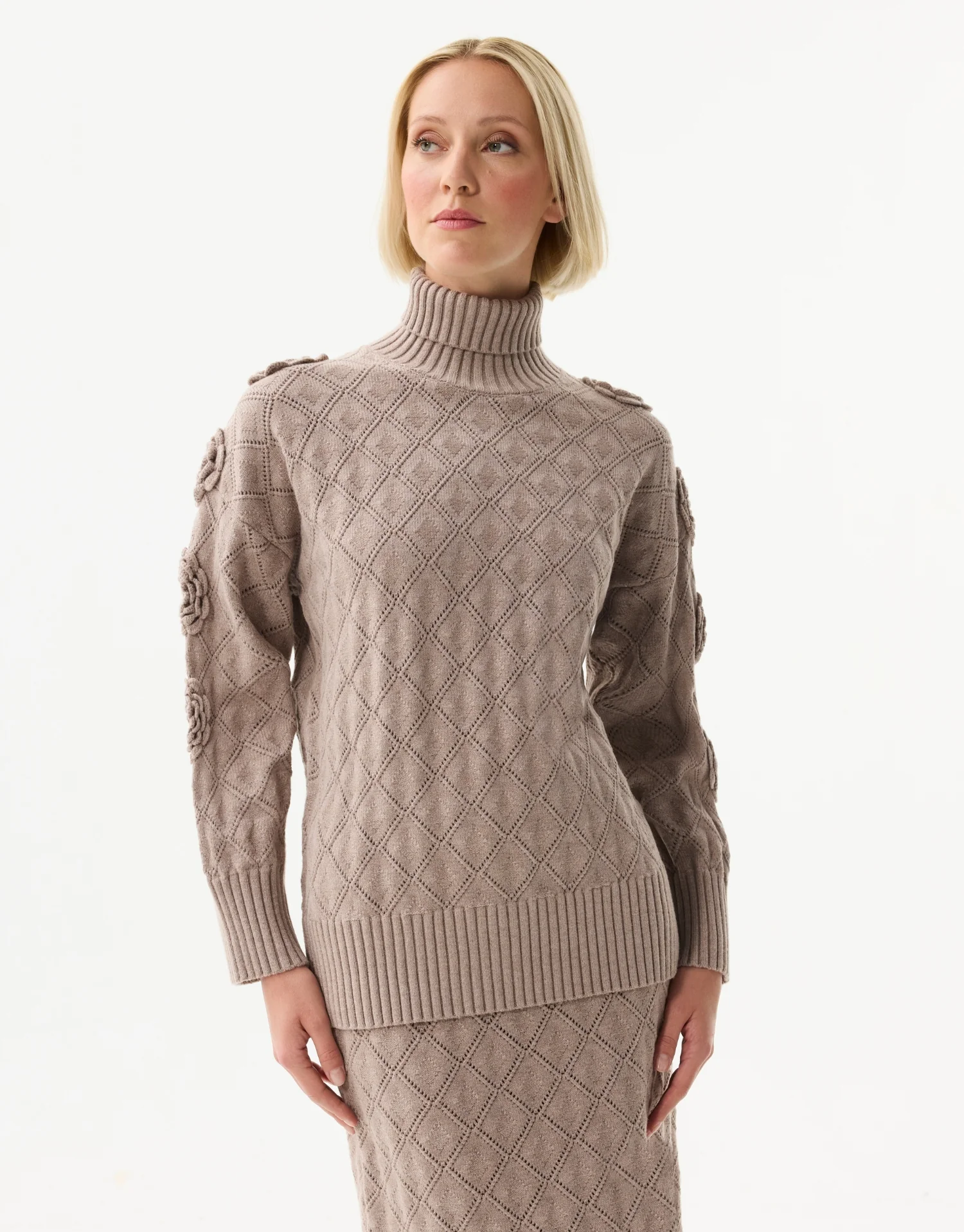 Pull en maille relief à fleurs 3D - Image 5
