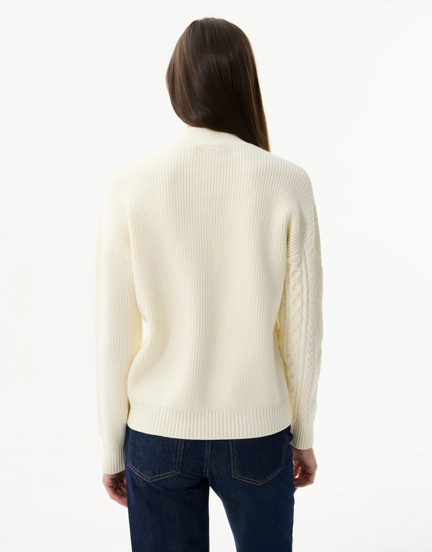 Pull en maille torsadée à coupe croisée - Image 2
