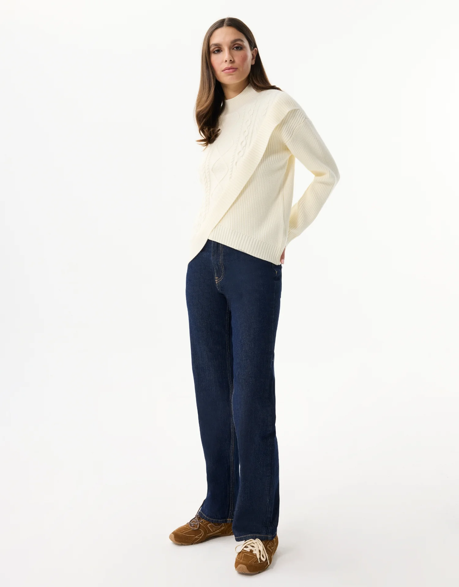 Pull en maille torsadée à coupe croisée - Image 3
