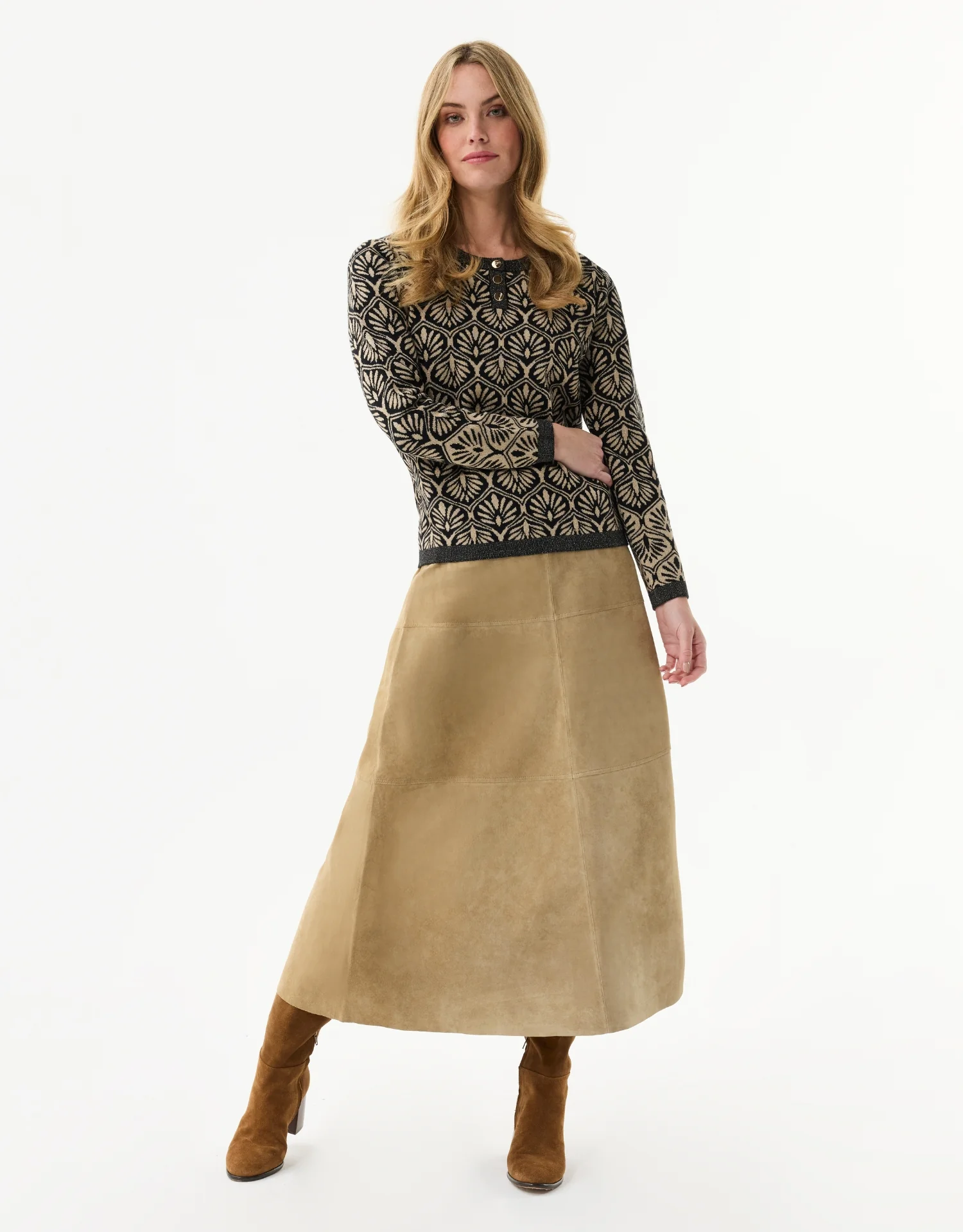 Pull jacquard à boutons dorés