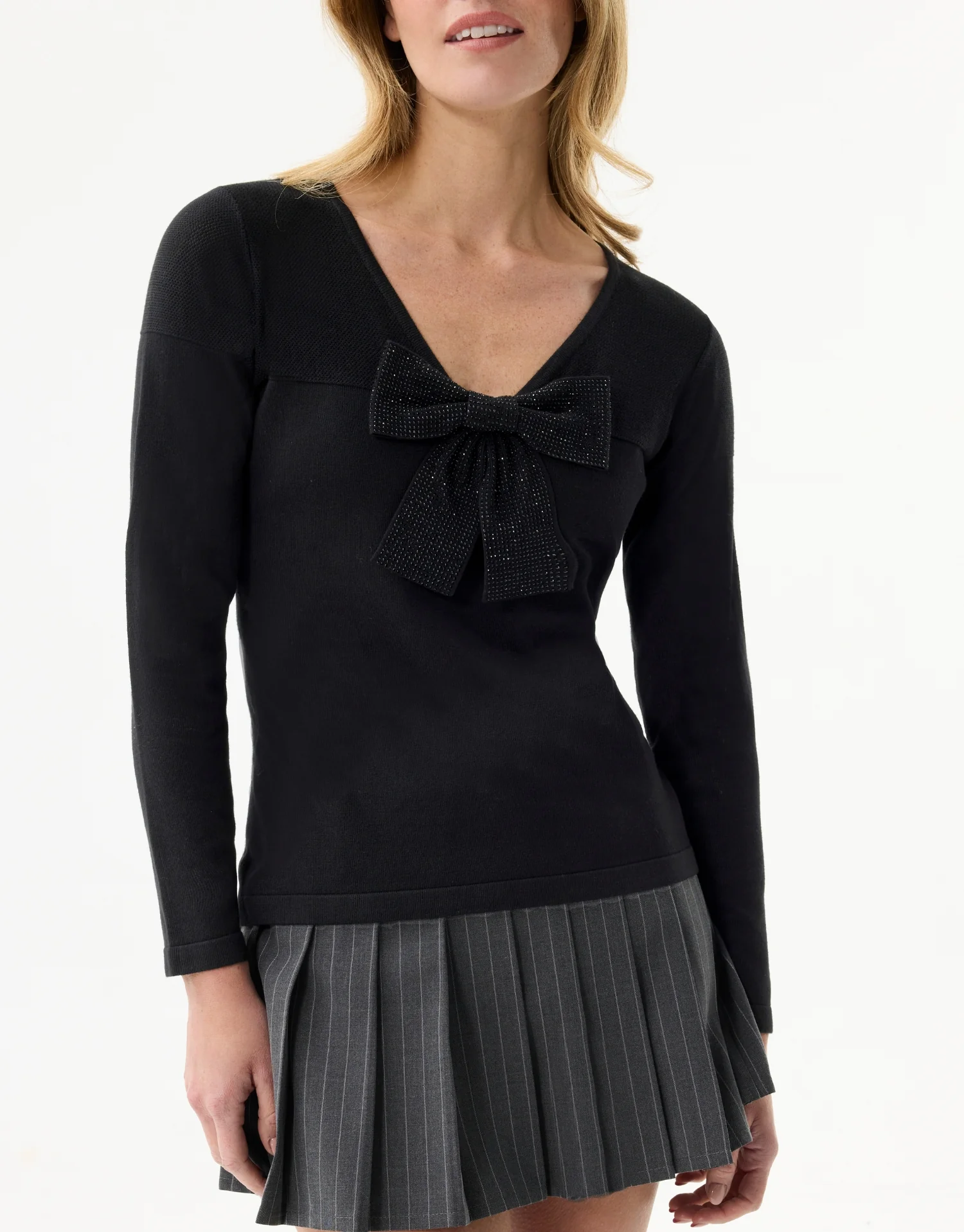 Pull noir avec nœud - Image 2