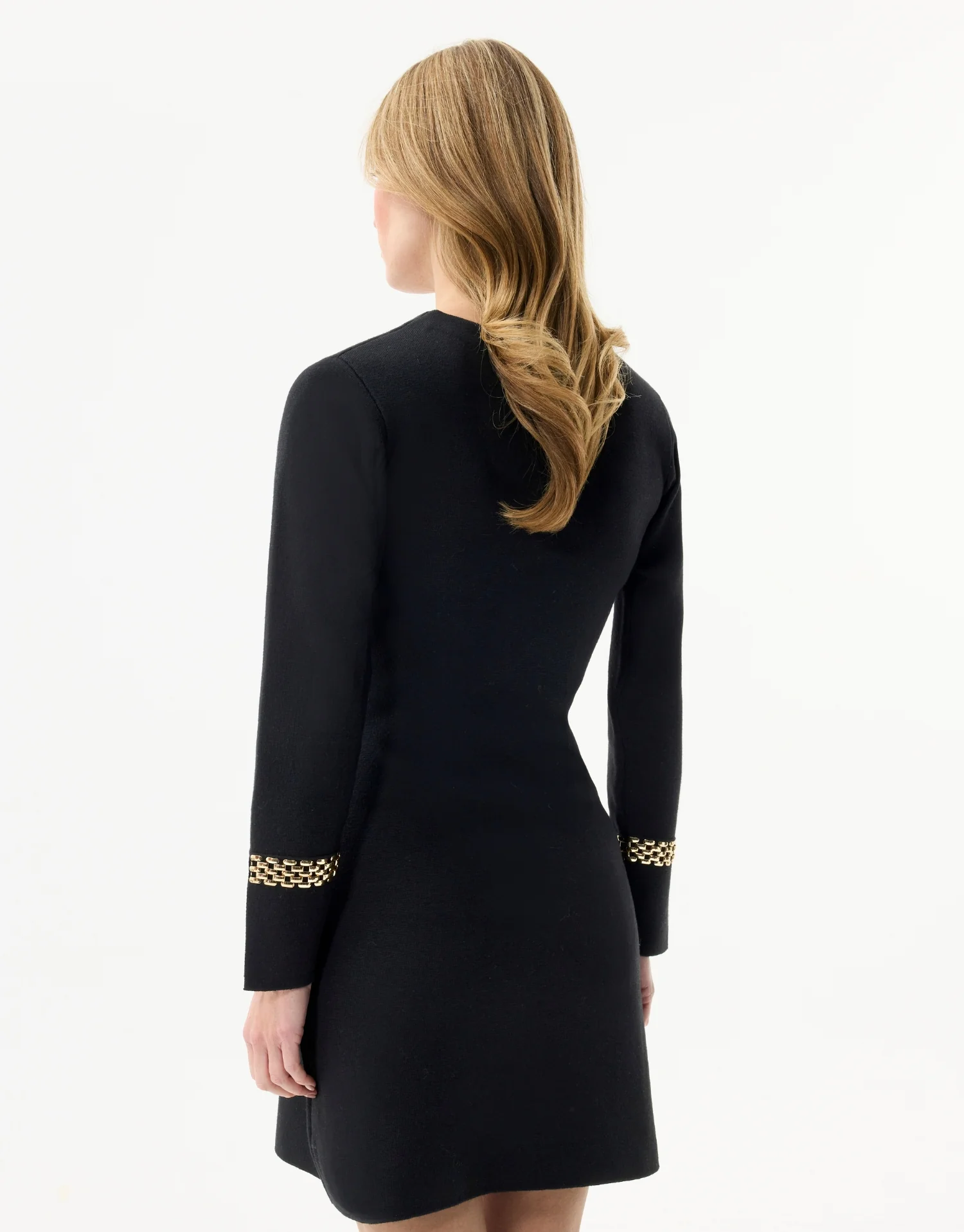 Robe noire détails dorés - Image 3
