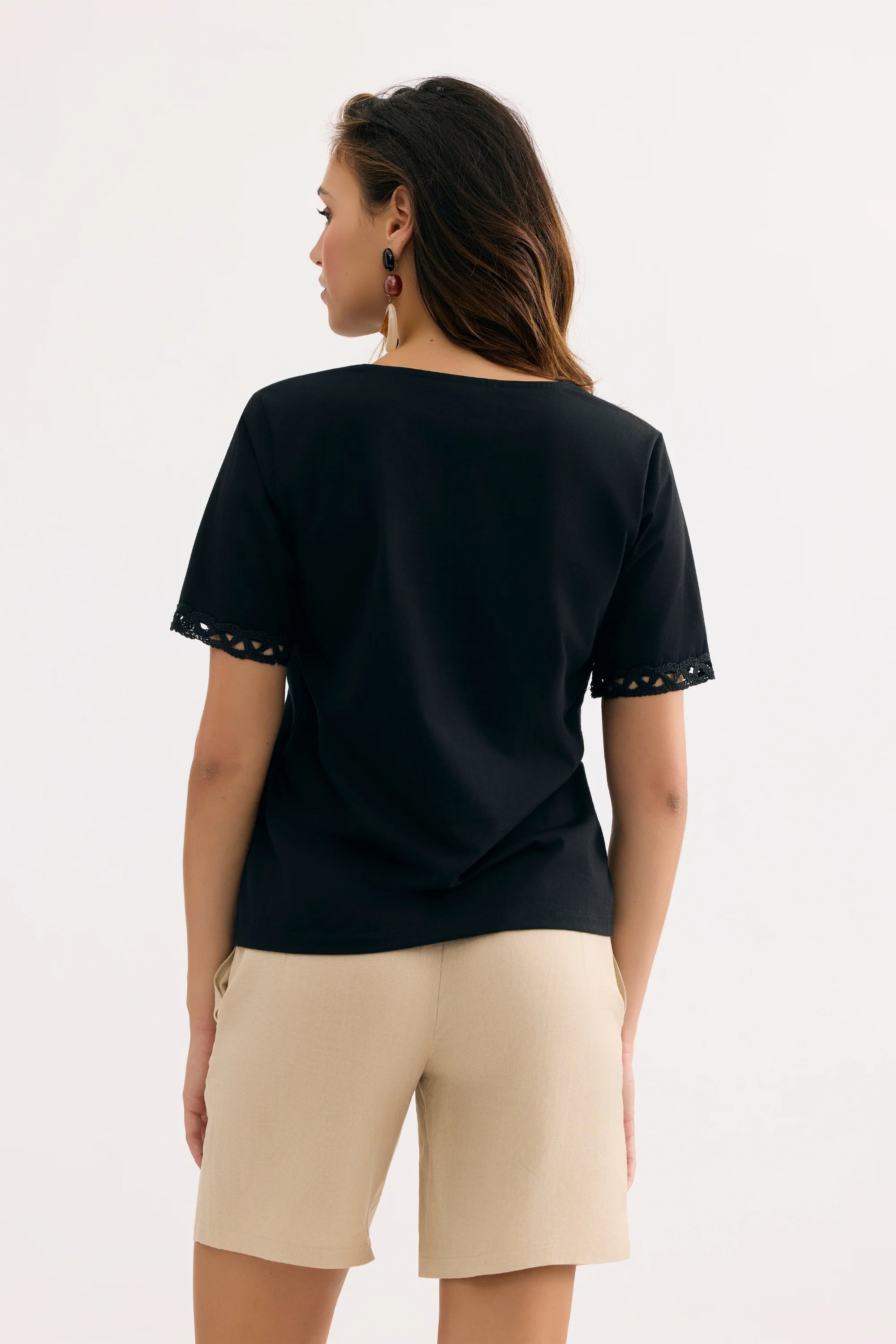 T-shirt col V détails dentelle - Image 4