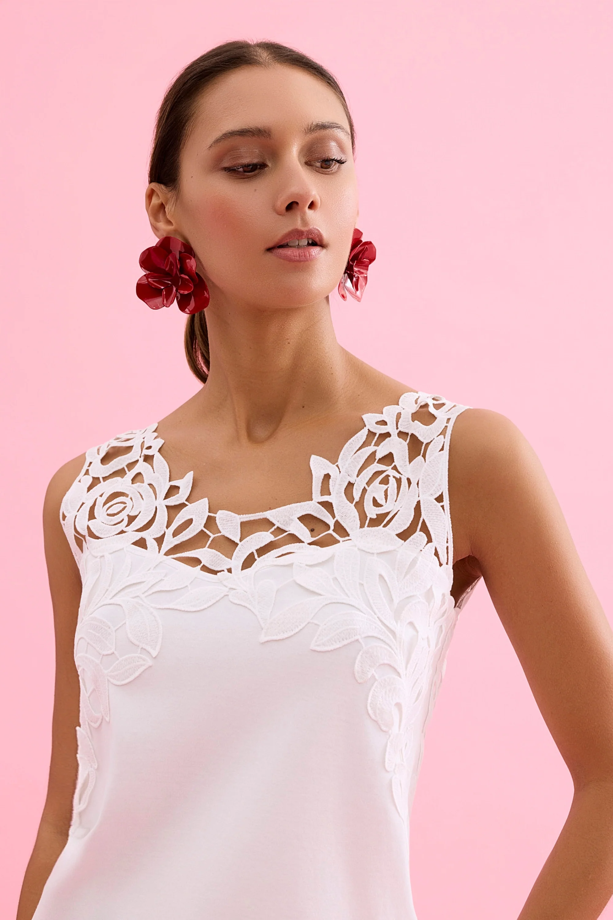 T-shirt détail dentelle florale - Image 6