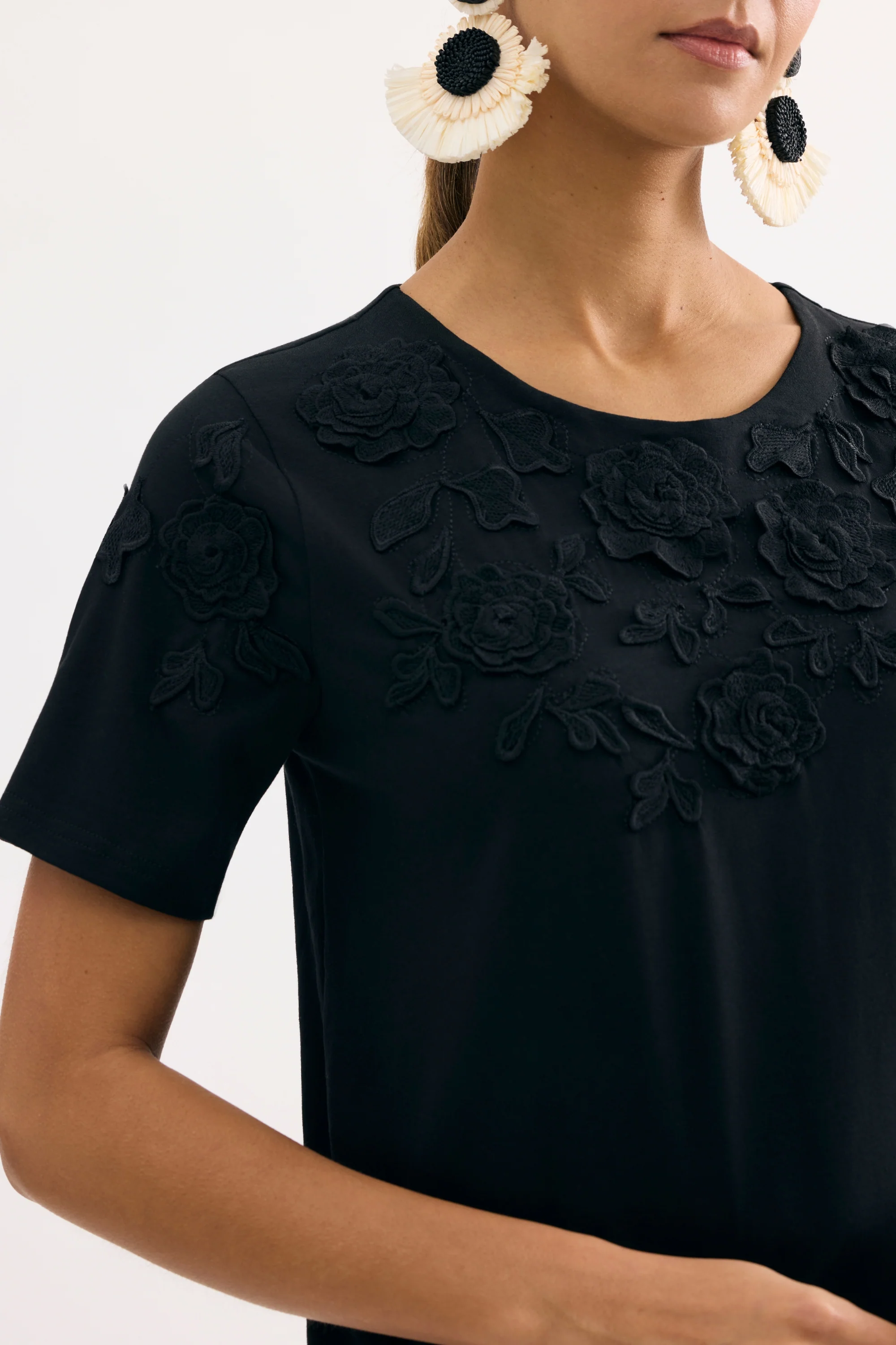 T-shirt fleurs relief couture - Image 6