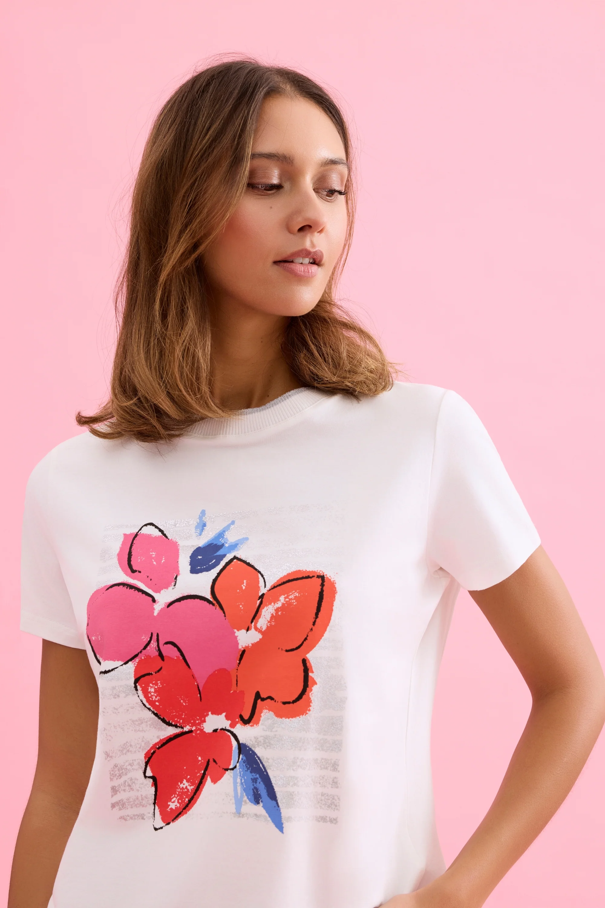 T-shirt imprimé fleurs artistiques - Image 2