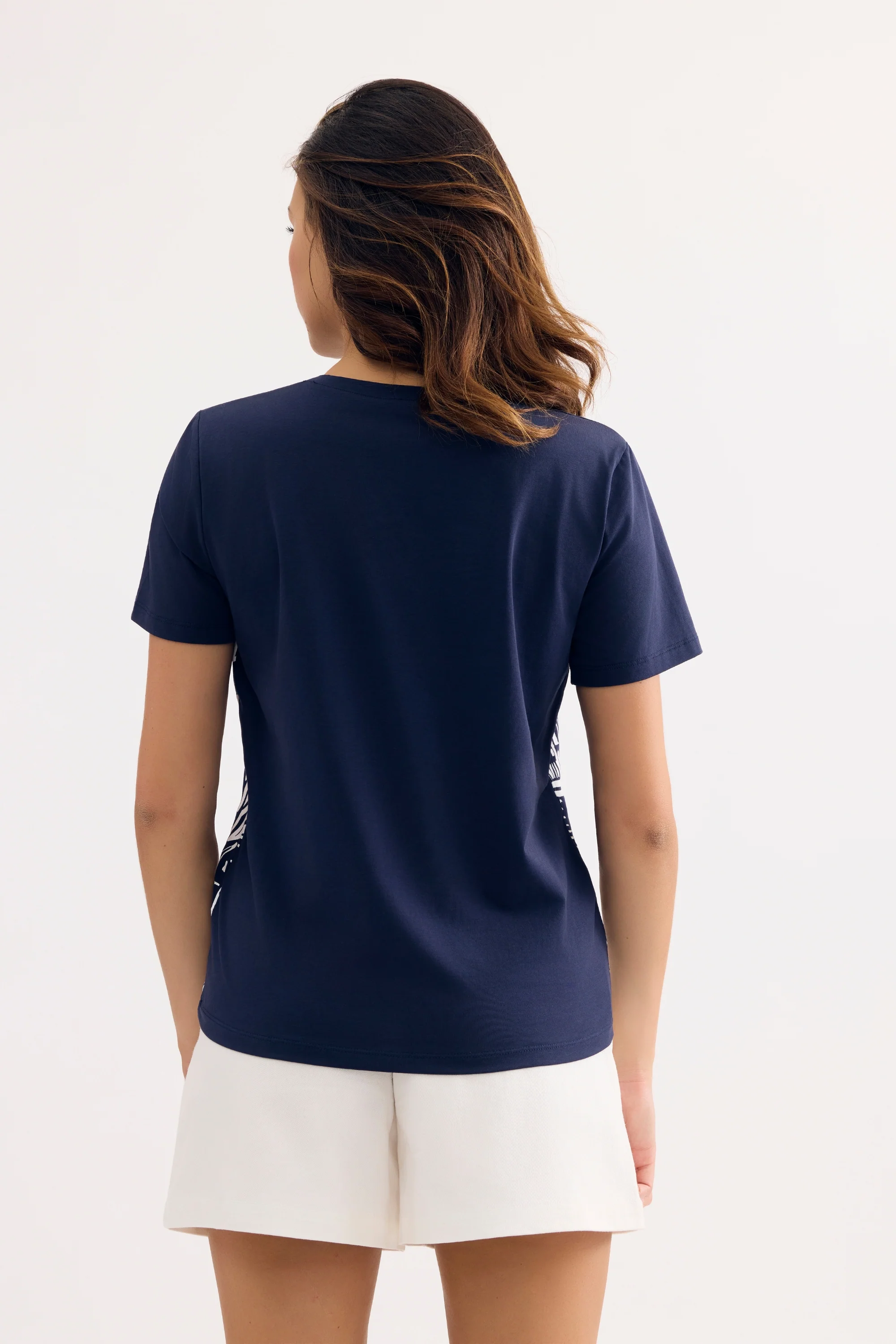 T-shirt imprimé tropical col V - Image 4