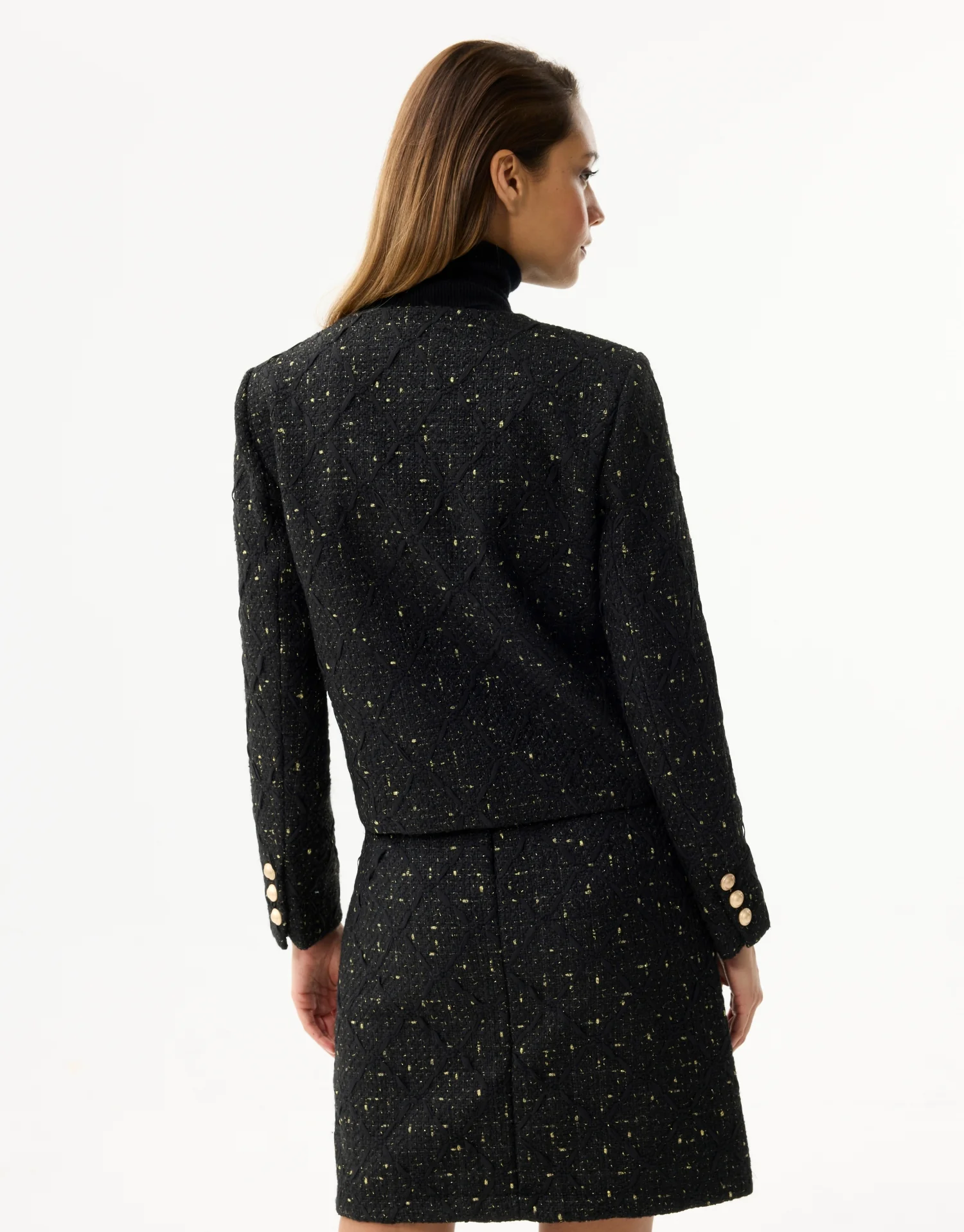 Veste courte structurée à boutons dorés - Image 3